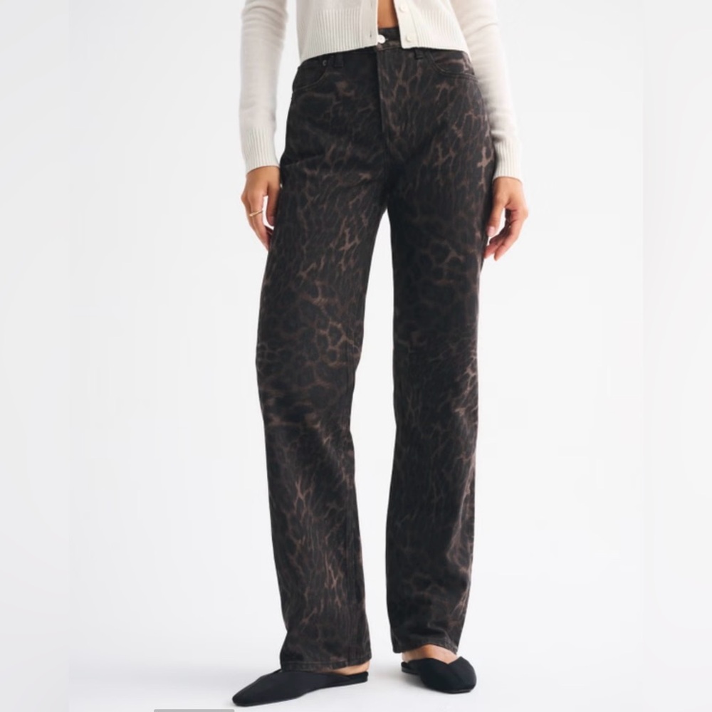 Abercrombie & Fitch High Rise 90s Relaxed Leopard Print Women's Jeans